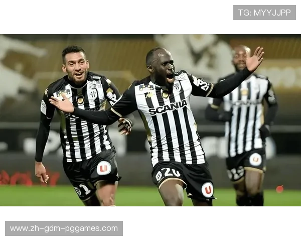 法甲比赛亮点合集：进球、扑救与关键转折时刻